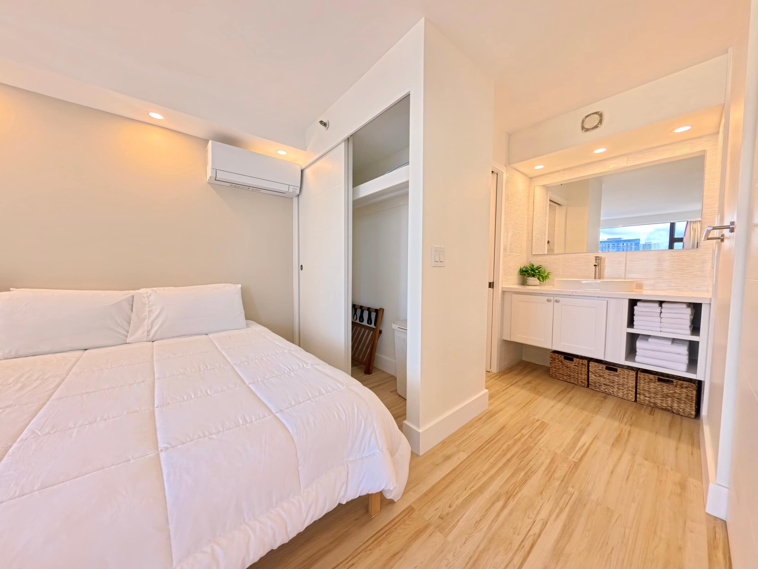 Waikiki Banyan Ocean, City View #7 | FREE Parking - Image 52