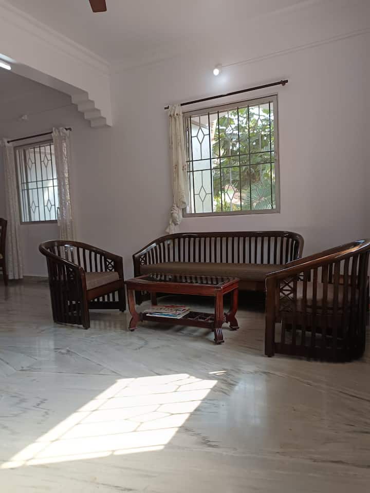 Living room image 1