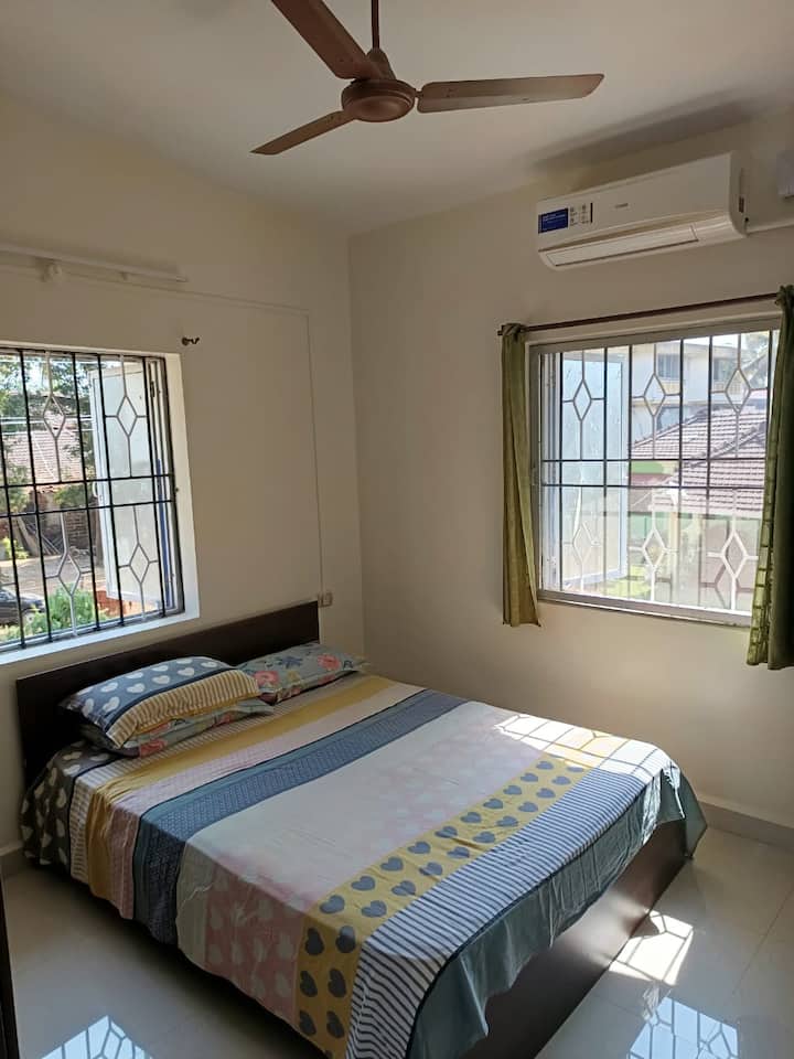 Bedroom 4 image 1