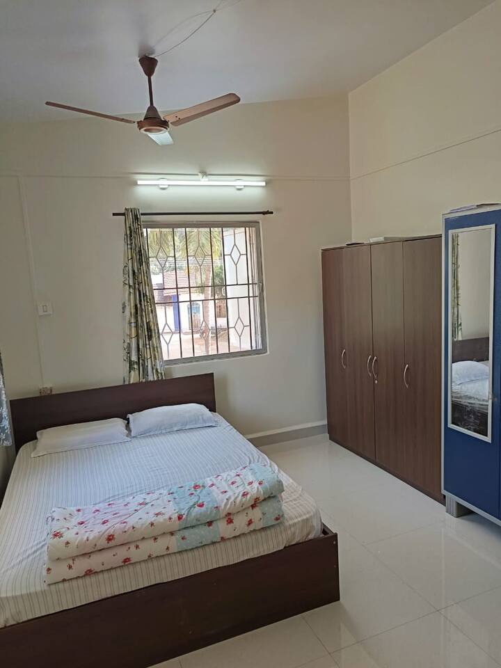 Bedroom 2 image 2