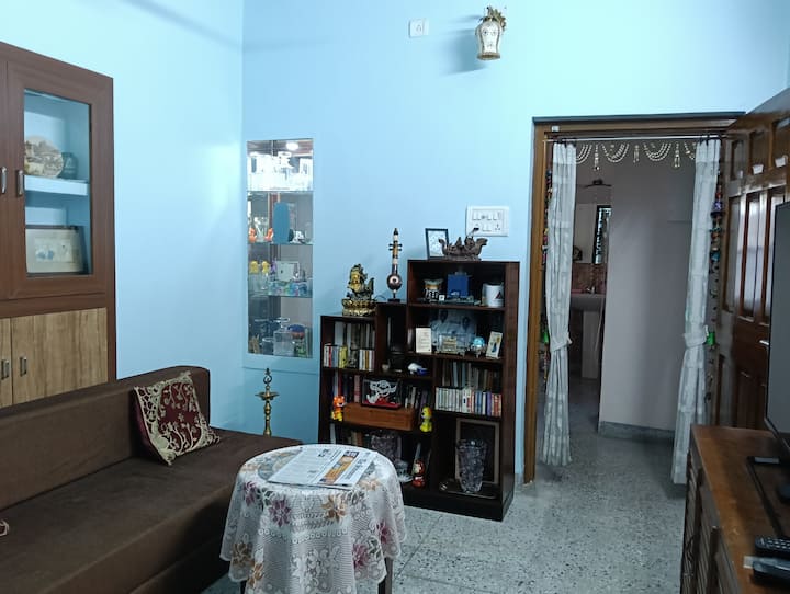 Utsav Ii,2 Bhk Jadavpur Golf Green; Shared Kitchen - Kolkata (Calcutta)