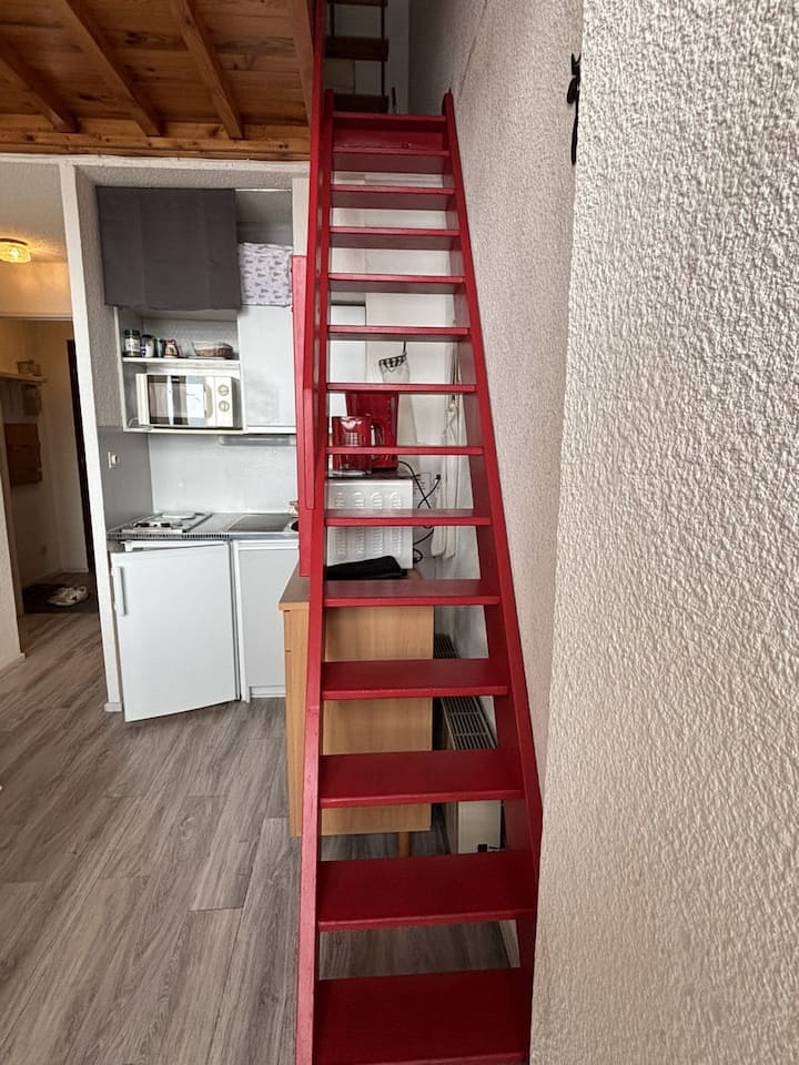 Prístup do nočného priestoru.