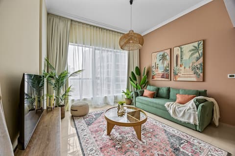 Popular Airbnb listing: 1BR | Full Marina View | Walk to Beach in Dubai Marina