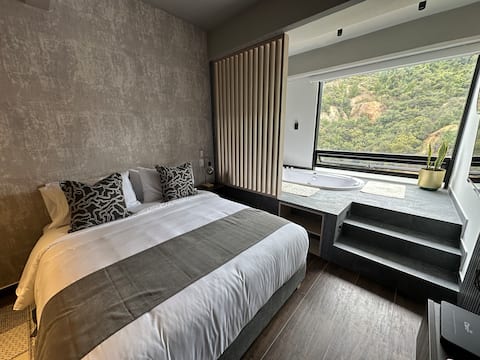 Luxurious apartment with private jacuzzi on the 15th floor