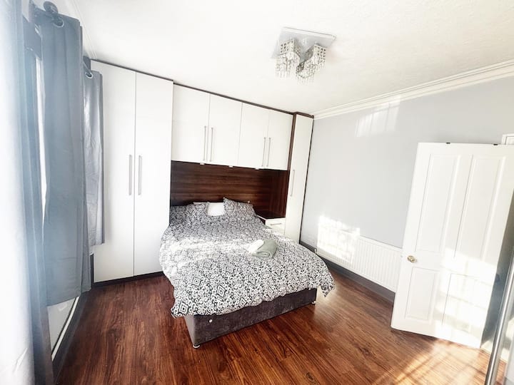 غرفة النوم 1