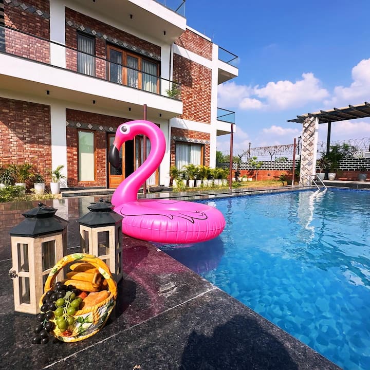 3bhk villa with pool nearDwarka Expressway airport