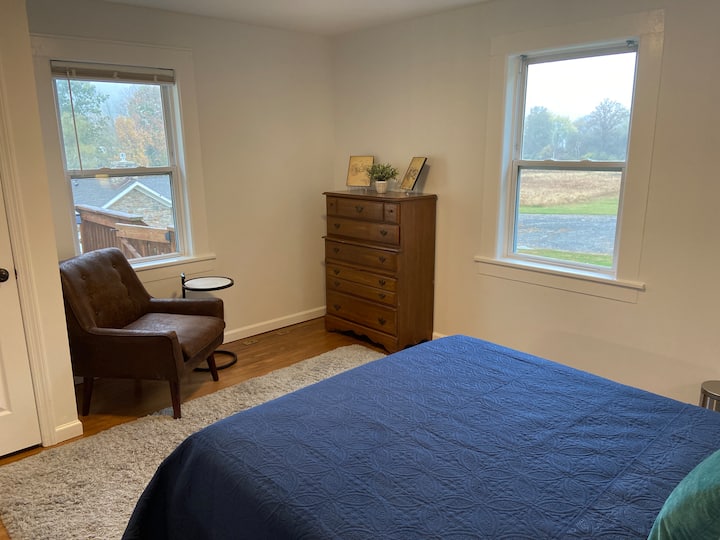 Schlafzimmer 1