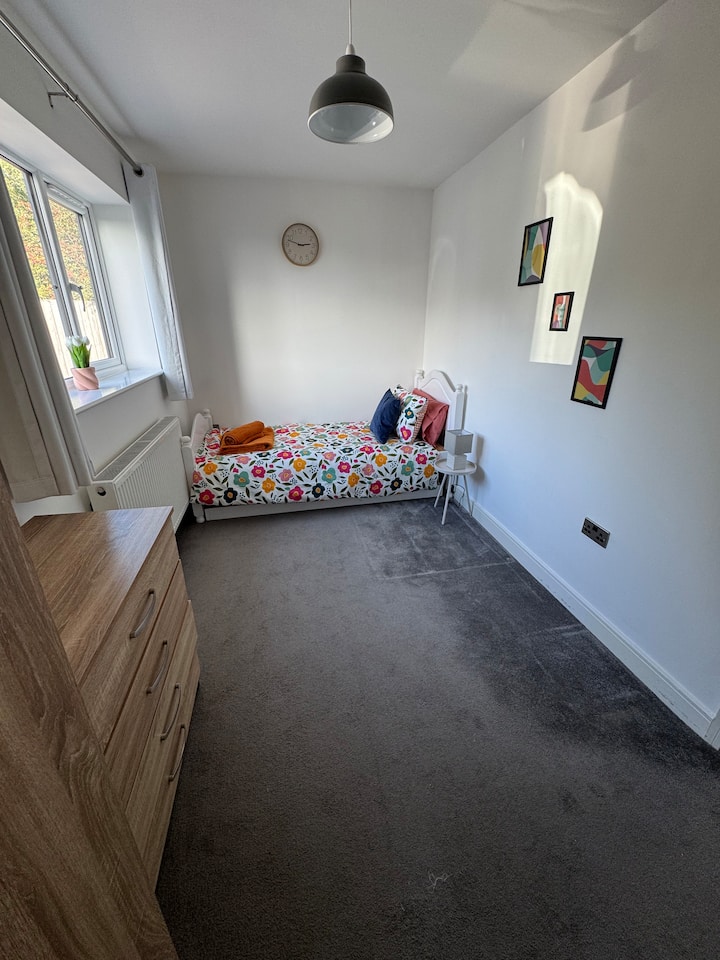 საძინებელი 4