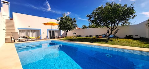 Casa das Laranjeiras (House of the Orange Trees)