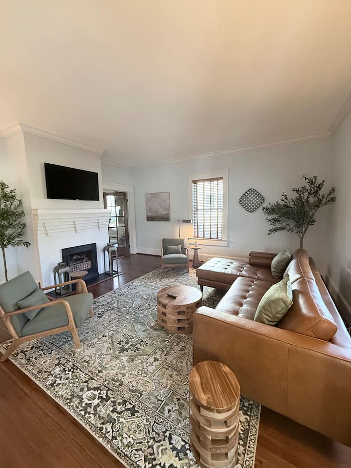 Historic Home Union St - Walk Downtown - 6br 2ba - Concord, NC