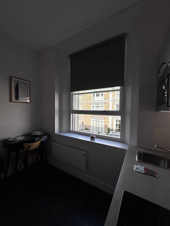 (20/f09)*modern Studio Zone 1 Notting Hill+wifi - London