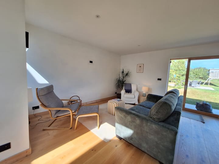 Large Seaside Home. 500m To Beach. Newly Renovated - Gorey
