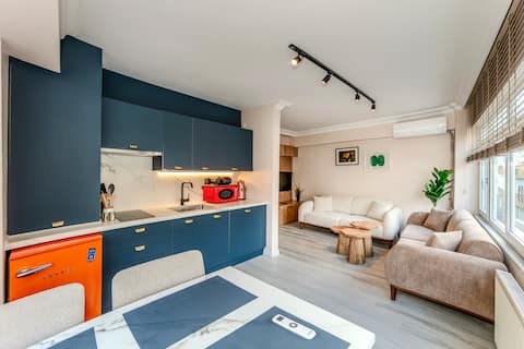 Popular Airbnb listing: Modern Architect Flat • In The Beşiktaş Seaside in Beşiktaş