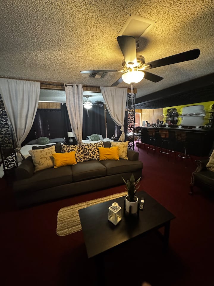 Studio Located Close To Downtown, Mch Orh Hospital - Odessa, TX
