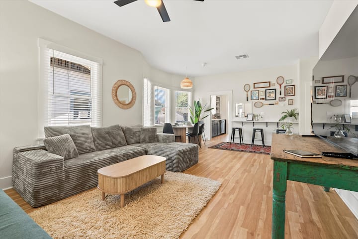 *Amazing Location * Walk 2 Everything * Near Uofa* - Tucson