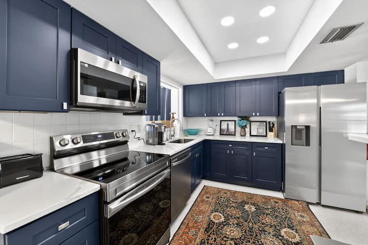 Gulf Beaches | Parking | Pet Friendly - Bradenton, FL