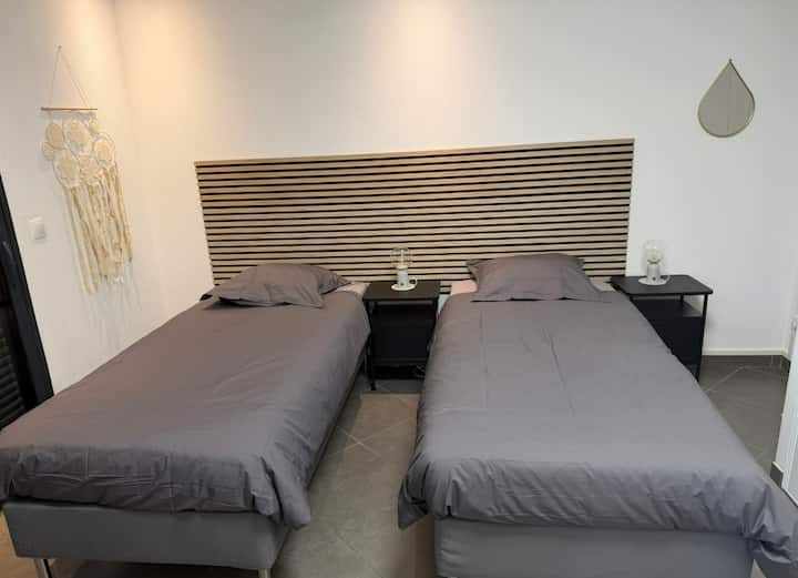Appartement Avec Parking Privé Sécurisé - Miramas
