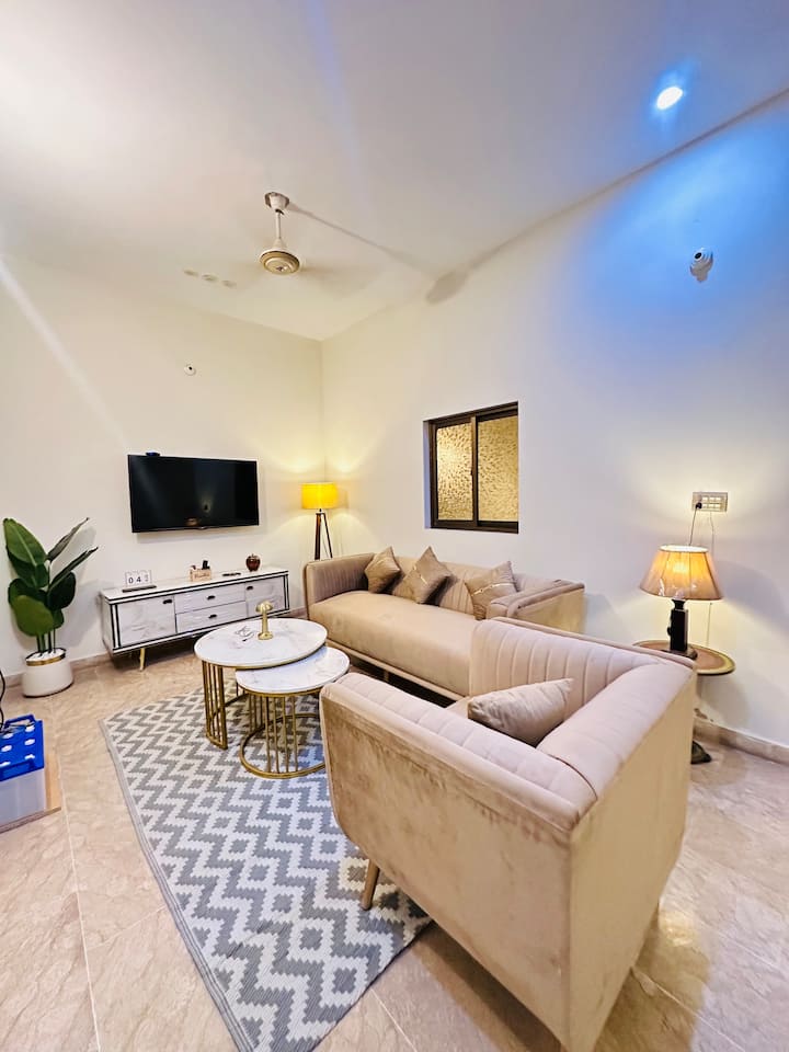 2br-luxury Apartment Near Airport - Karachi