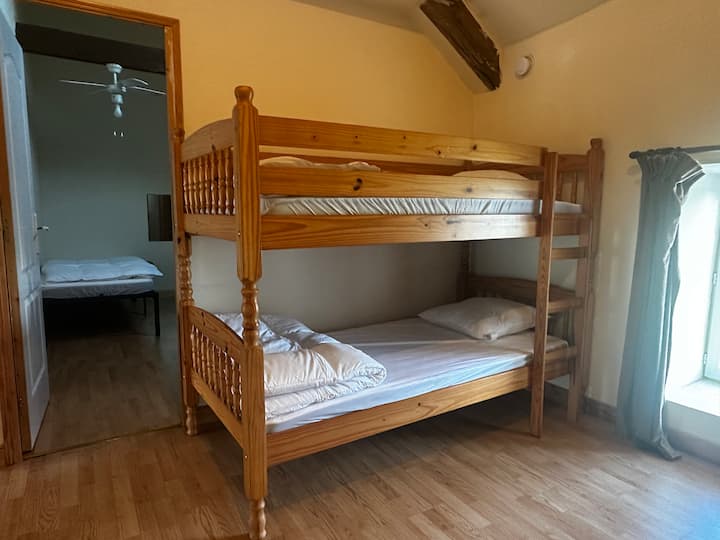 საძინებელი 4