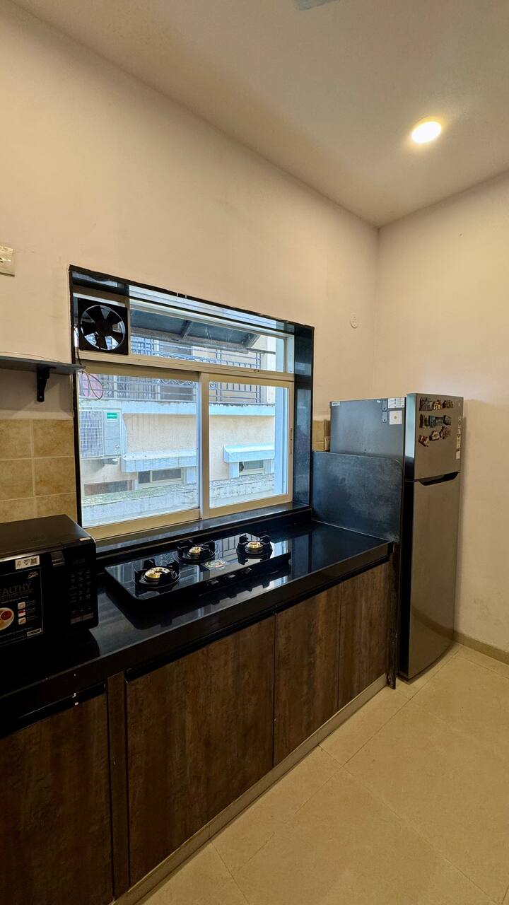 Full kitchen image 3