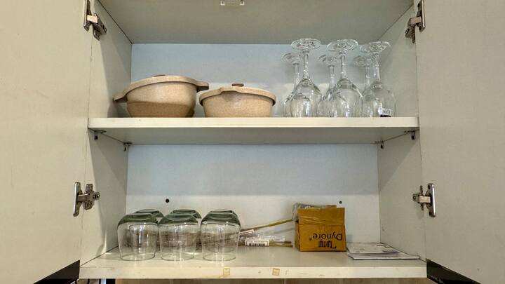 Full kitchen image 1