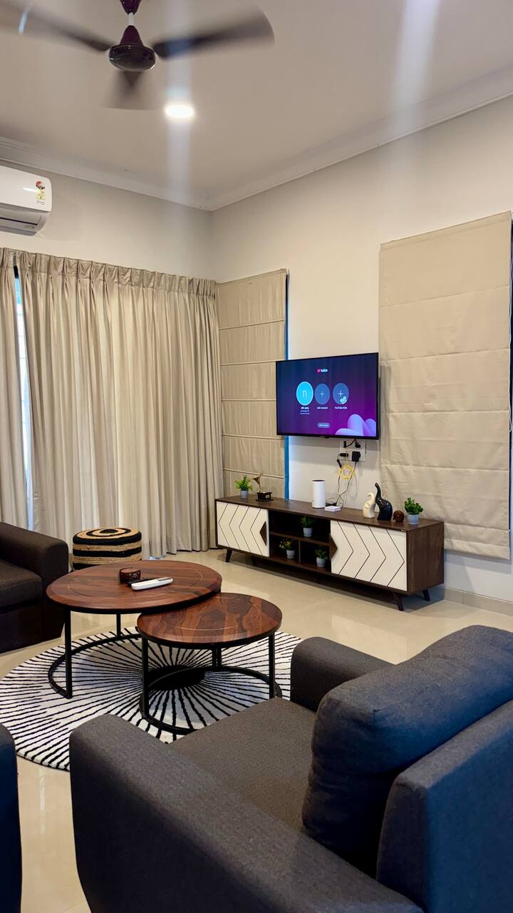 Living room image 2