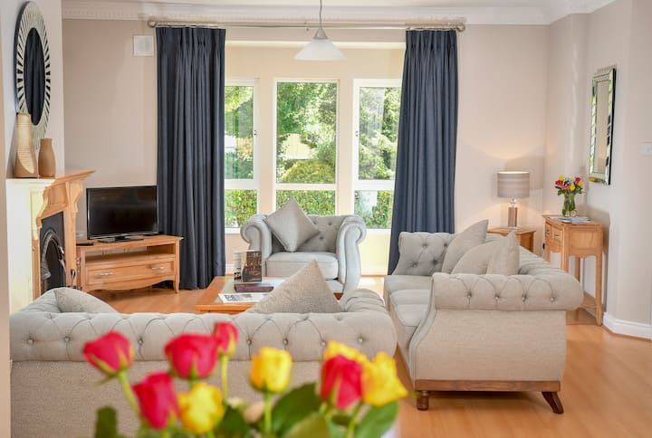 Resort Houses At Mount Wolseley - Ireland