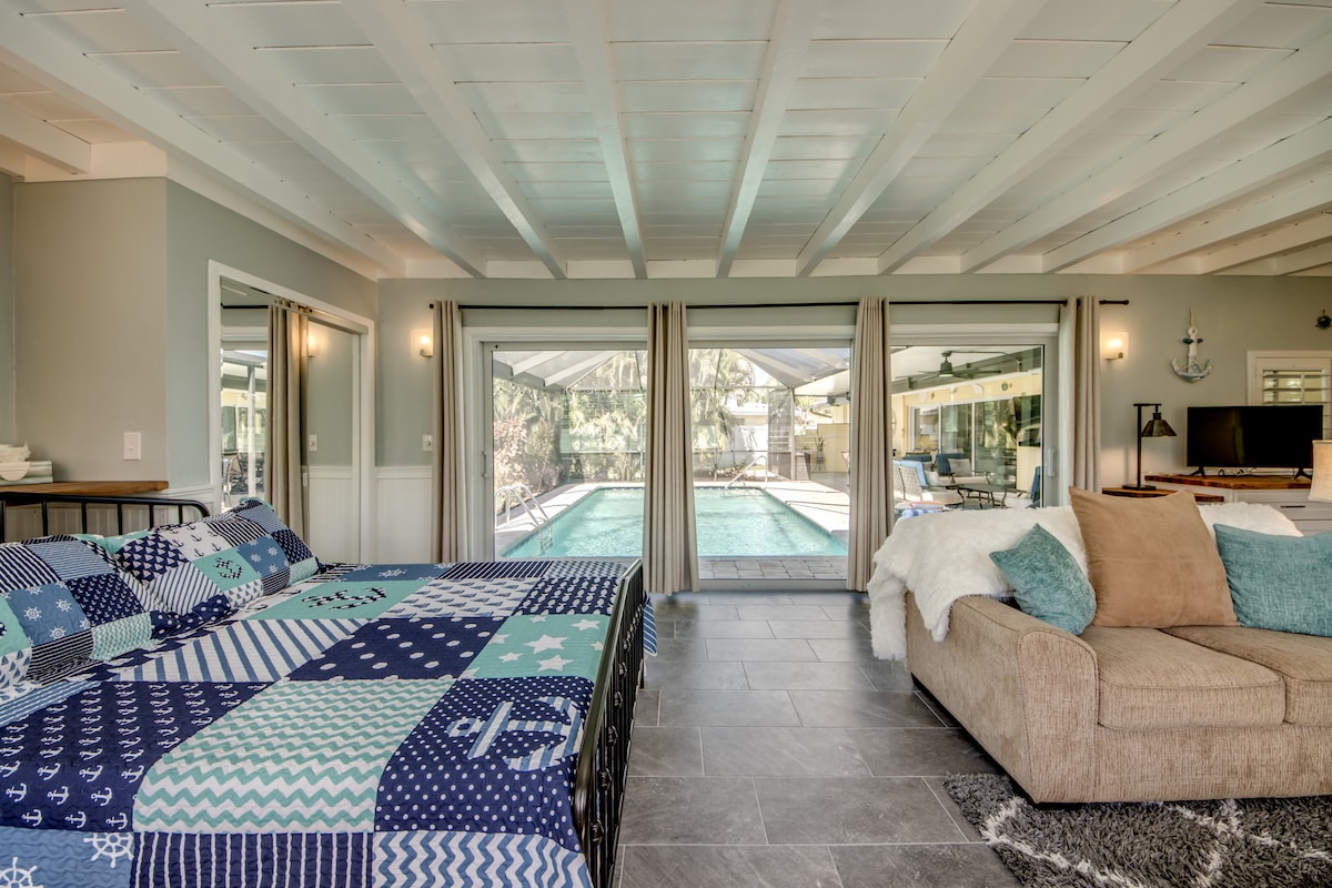 the 3rd Bedroom is in the CABANA, with bed, bath, couch, tv, kitchen and separate entrance