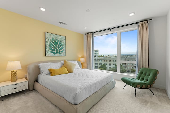 Urban 3br Rivington Home | Gated Community E#42492 - Irvine, CA