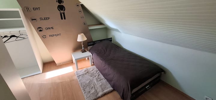 საძინებელი 4