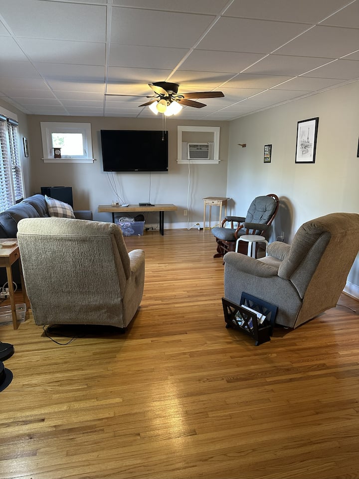 Cozy Stay Near Orchard Park & Buffalo - Hamburg, NY