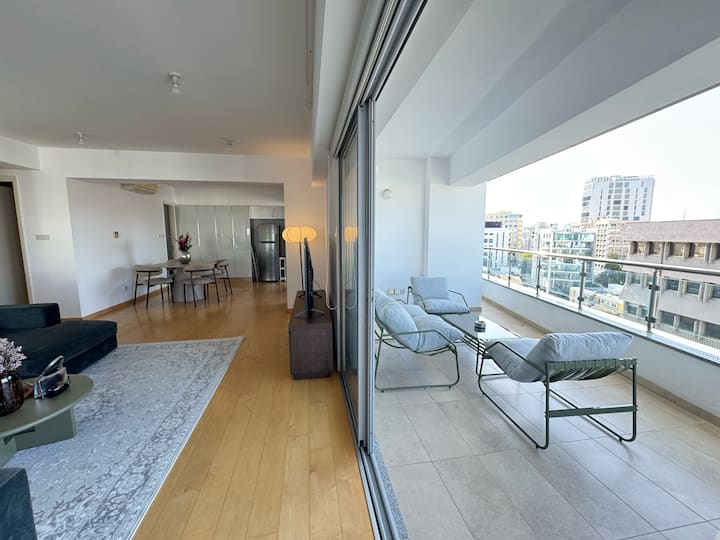 Home In Central Nicosia • Spacious Balcony - Nicosia