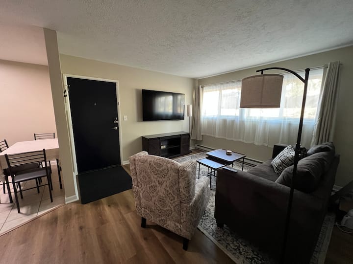 Cozy 2br - Walk To Uofm Sparrow - Unit 16 - East Lansing, MI