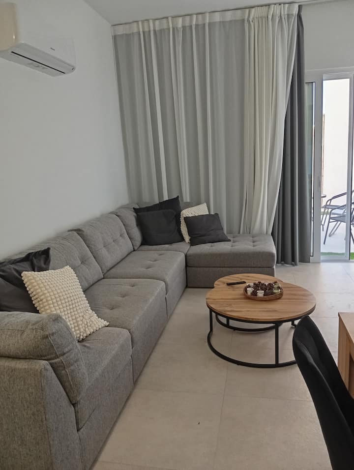 Tara Vila - Pafos