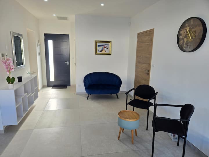 Villa Avec Piscine Chauffée Et Jacuzzi - Saint-Pierre-la-Mer