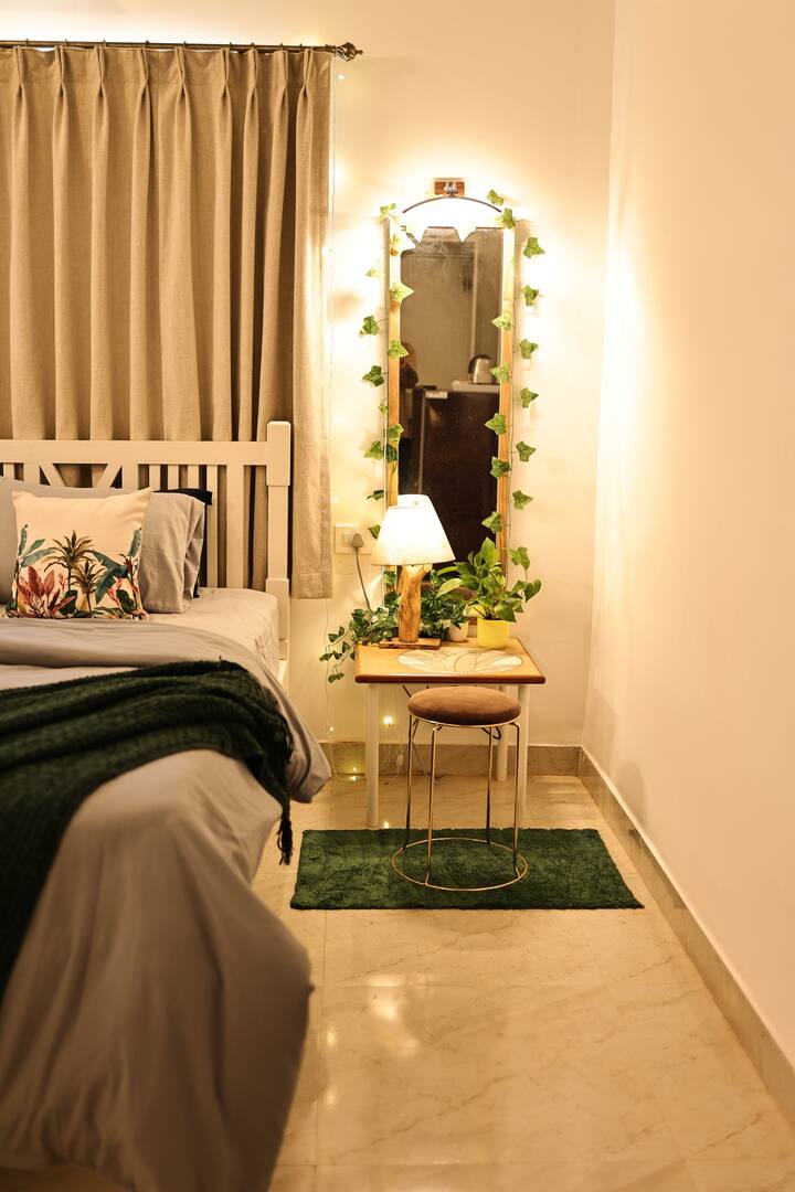 Bedroom 4 image 4