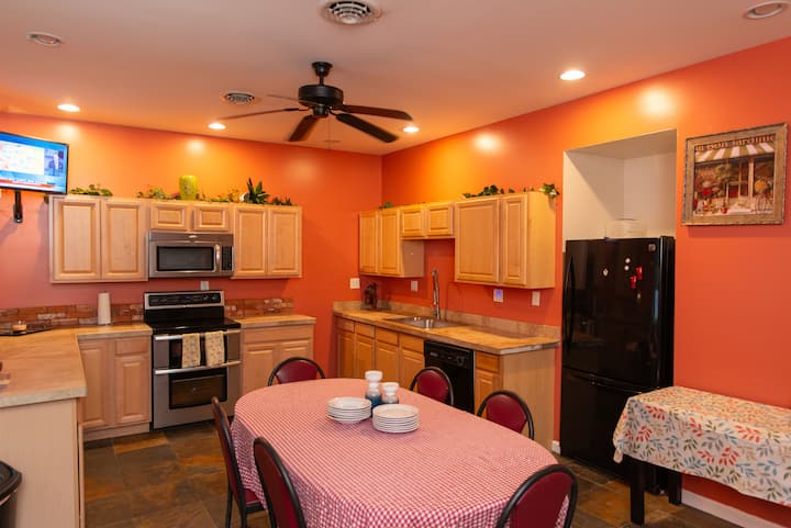 Cozy Suite - Quiet Town - Room 2 - Louisiana, MO