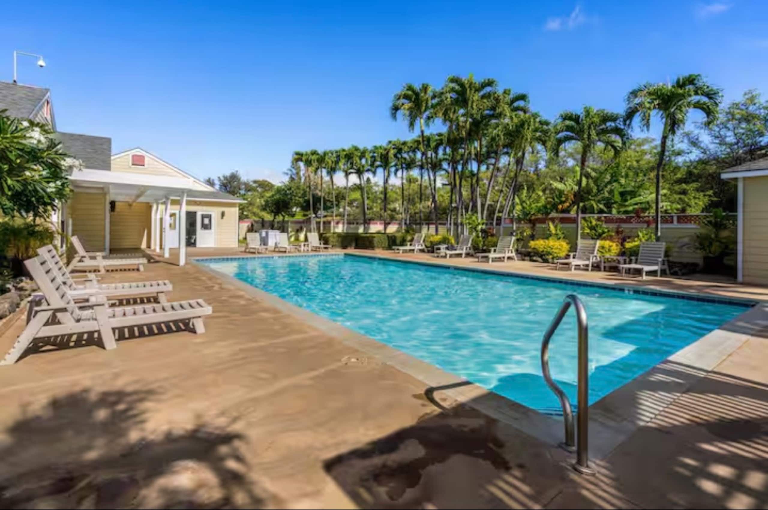 Charming Condo in a gated golf community. - Photo 2