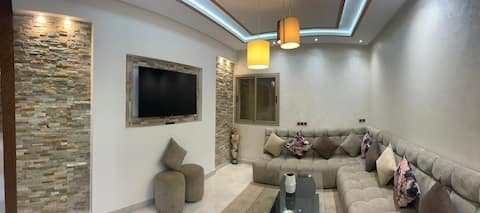 Popular Airbnb listing: Excellent entire apartment, clean and quiet in Dcheira El Jihadia