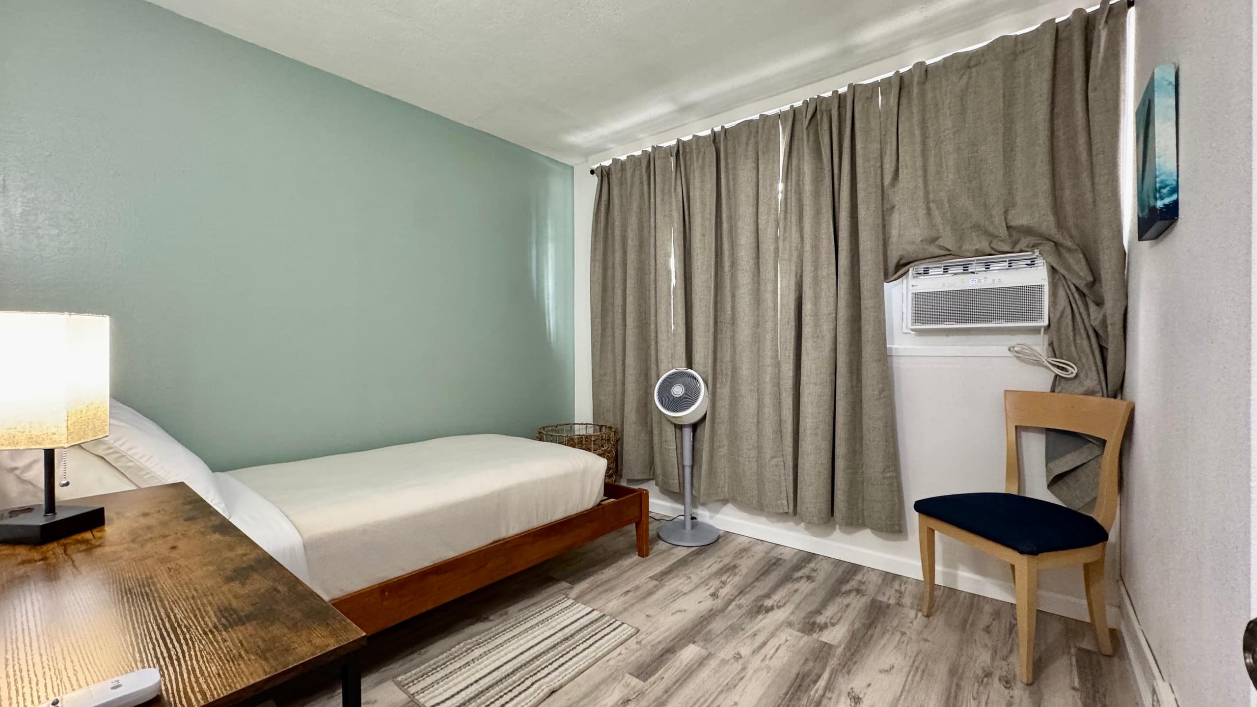 2 BR Near Waikiki Beach! w/Pkg (9) - Image 18