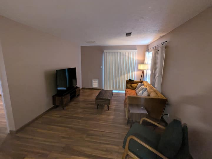 Comfy 1 Bedroom Apartment In Quiet Neighborhood - Albuquerque, NM