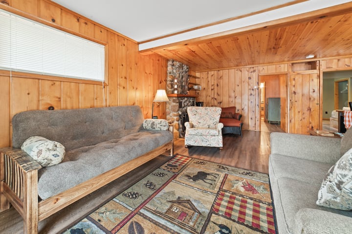 ฟูกนอนเต็มขนาด 1 ผืนสำหรับผู้เข้าพัก 