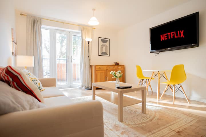 Modern 2-bed Apartment In Central Portsmouth - Southsea