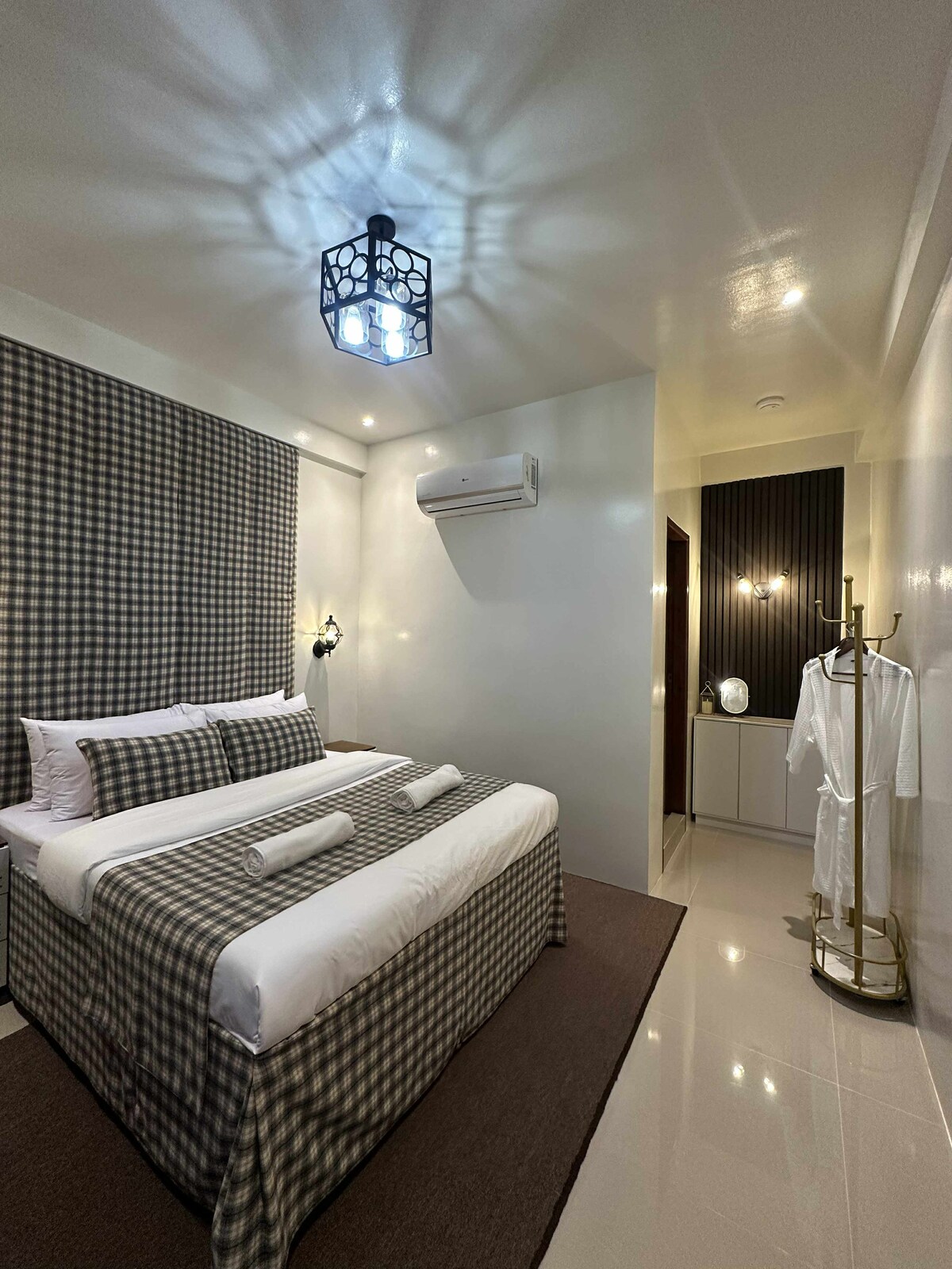 საძინებელი 1