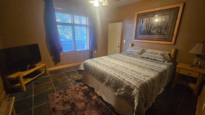 Planta principal con baño privado en suite