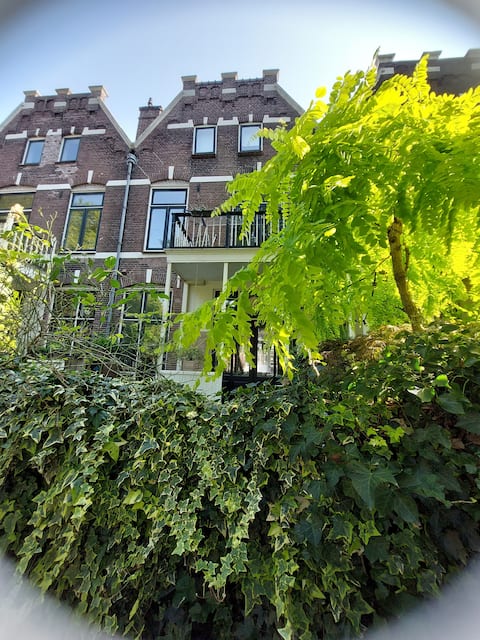 Monumental mansion in Holland's oldest city
