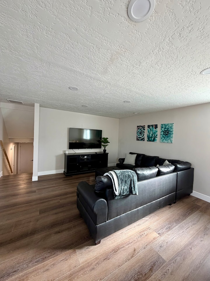 Private Basement Apartment - West Jordan, UT