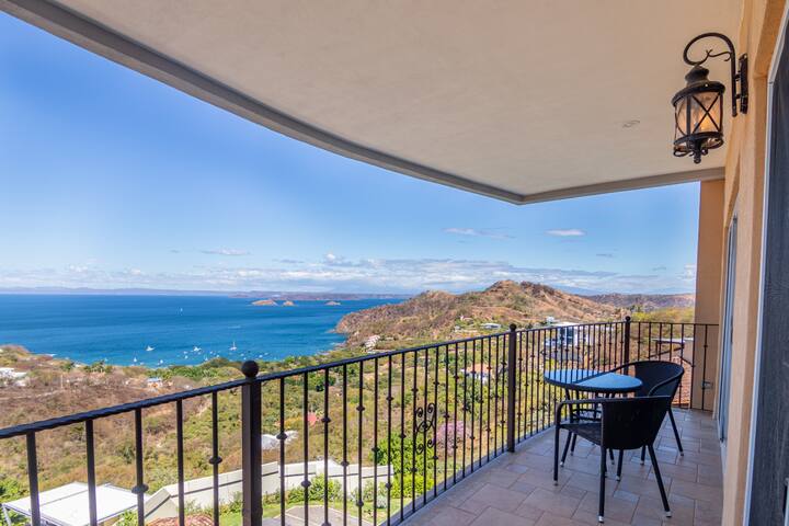 4-BR Hilltop Townhouse | Best Views | Playa Ocotal