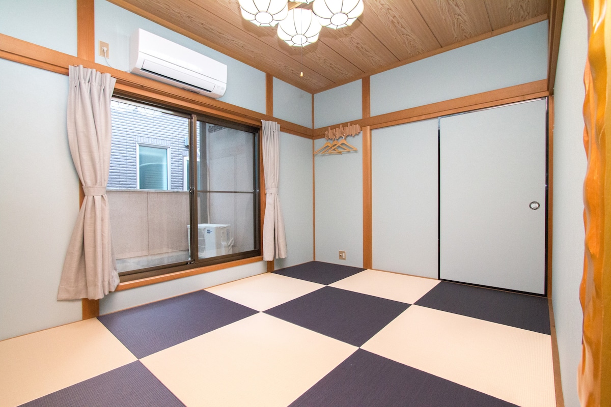 ห้องสไตล์ญี่ปุ่นพร้อมทาทามิริวกิว