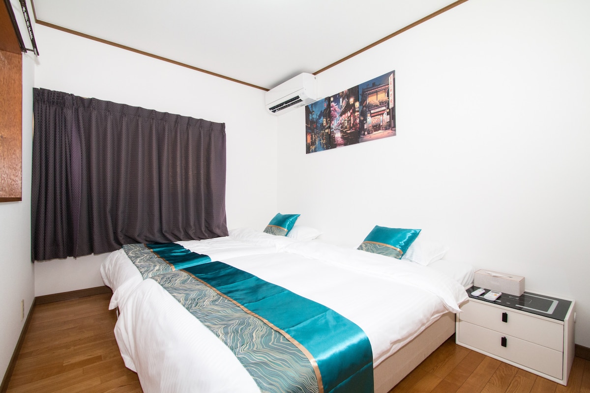 เตียงเซมิเดี่ยว 2 เตียงสำหรับ 2 คน